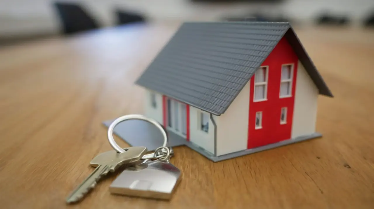 Ley de vivienda en California: el administrador que desafía la obligación de aceptar vales de alquiler