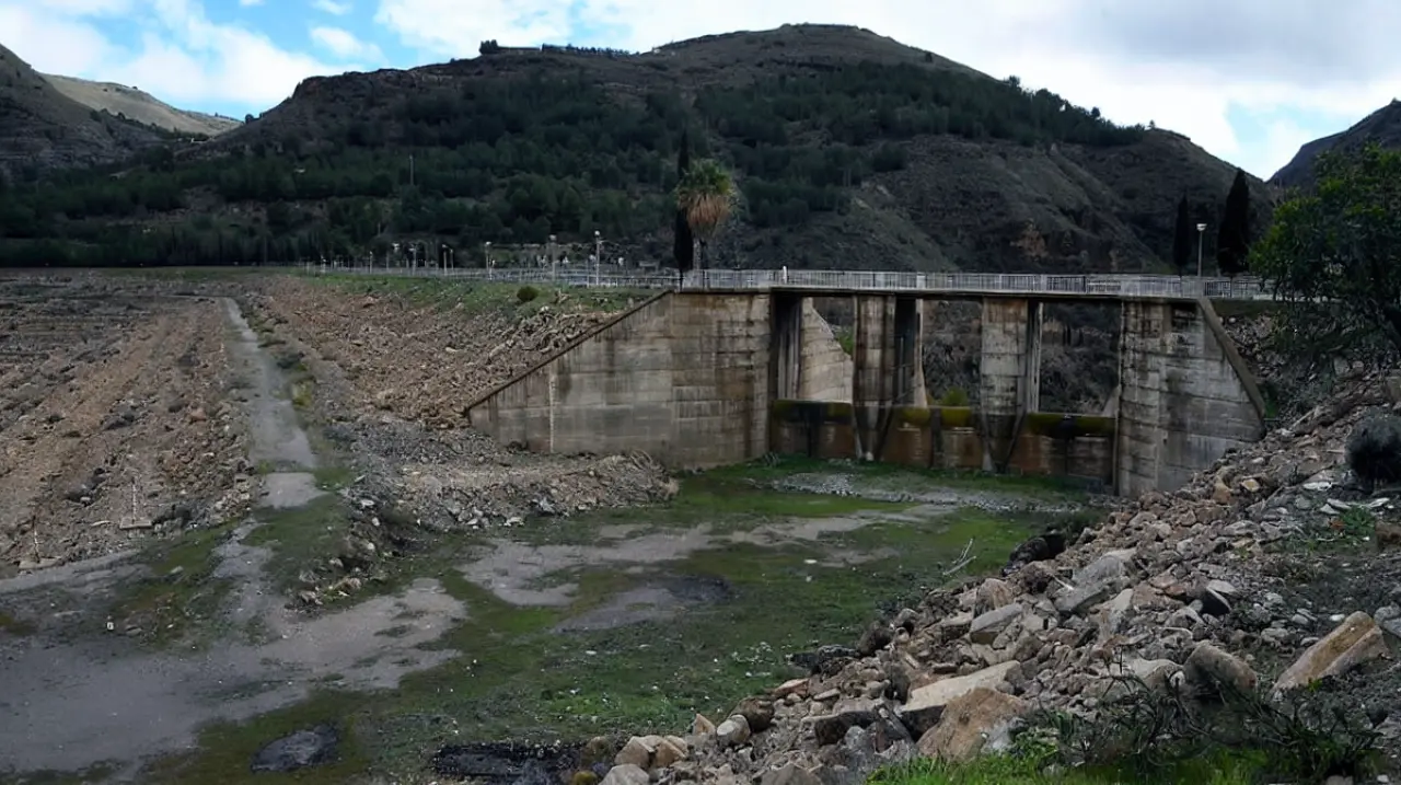 Reservas de agua en España caen al 73,35% y marcan una bajada de casi 2% en una semana