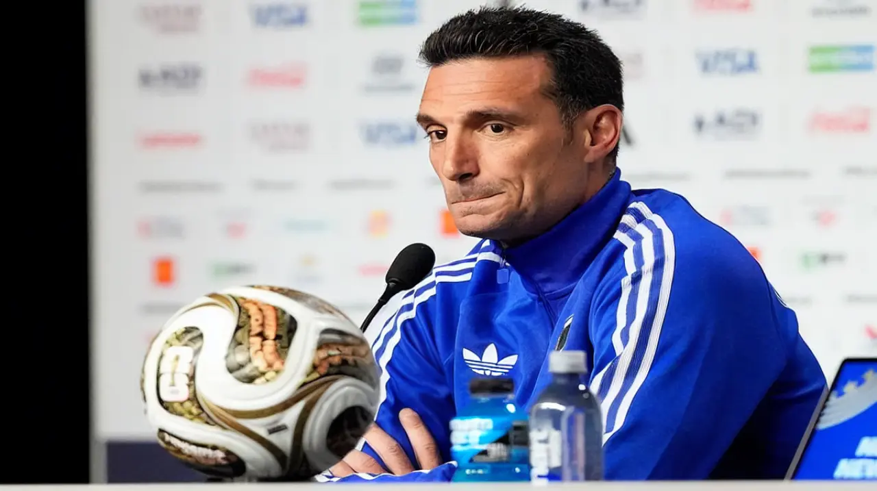 El mensaje de Scaloni a los hinchas, a una semana de la derrota contra España: “Lo siento por no haberles podido traer otra copa”