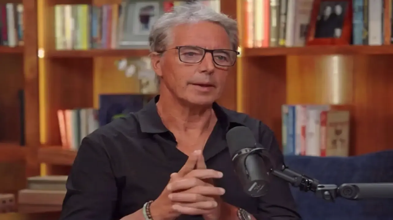 Dan Buettner, experto en longevidad: “Las personas que más viven no hacen ejercicio, se mueven de forma natural”