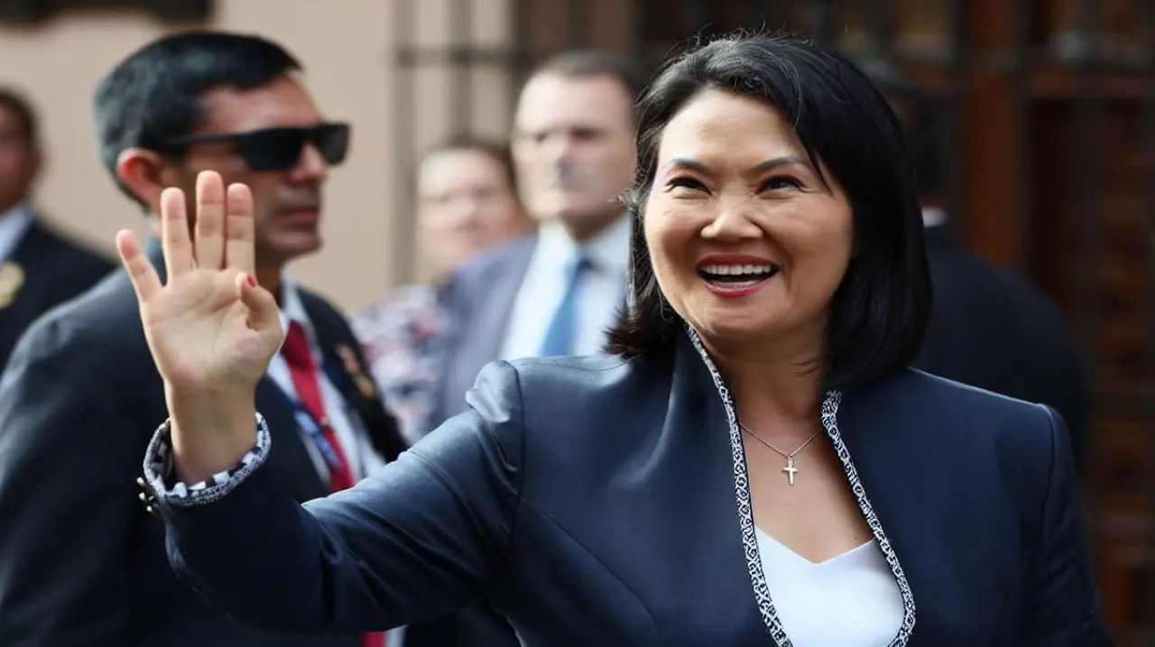Keiko Fujimori asume la presidencia de Perú y define sus primeras prioridades