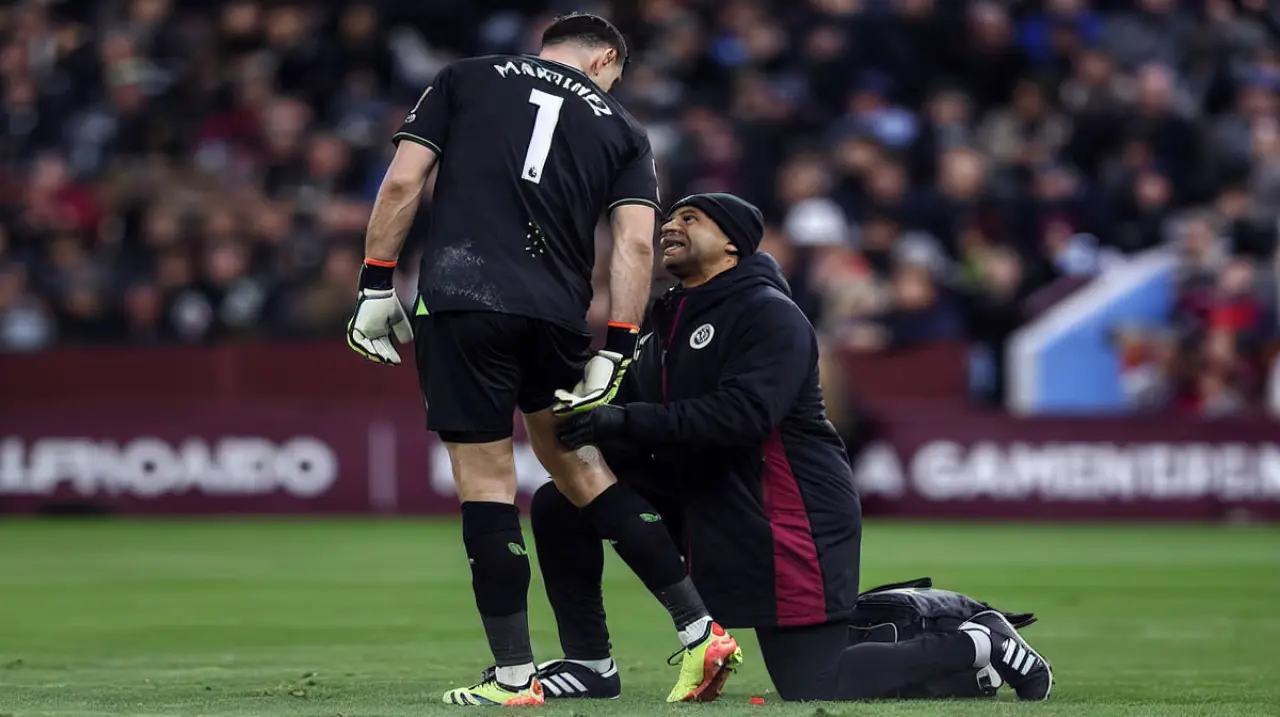 La Premier League prueba una sanción para frenar las simulaciones de lesión de los arqueros