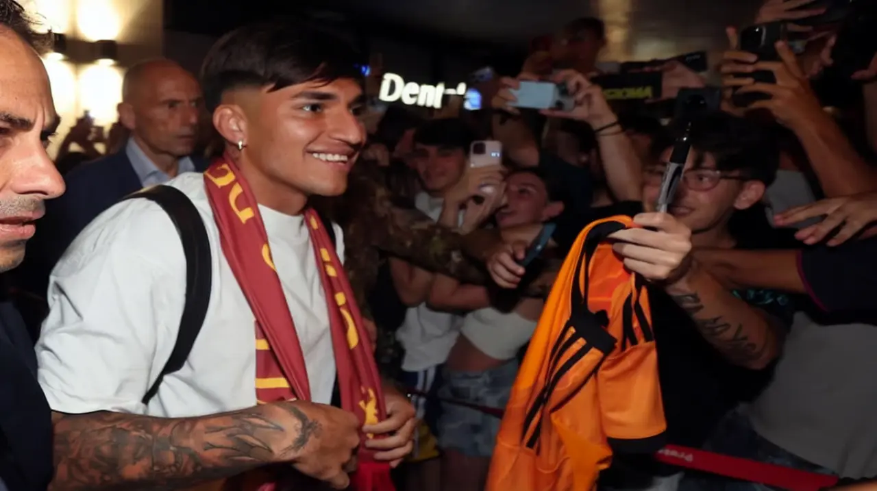 Santiago Castro llegó a Roma con una bienvenida multitudinaria y una transferencia millonaria