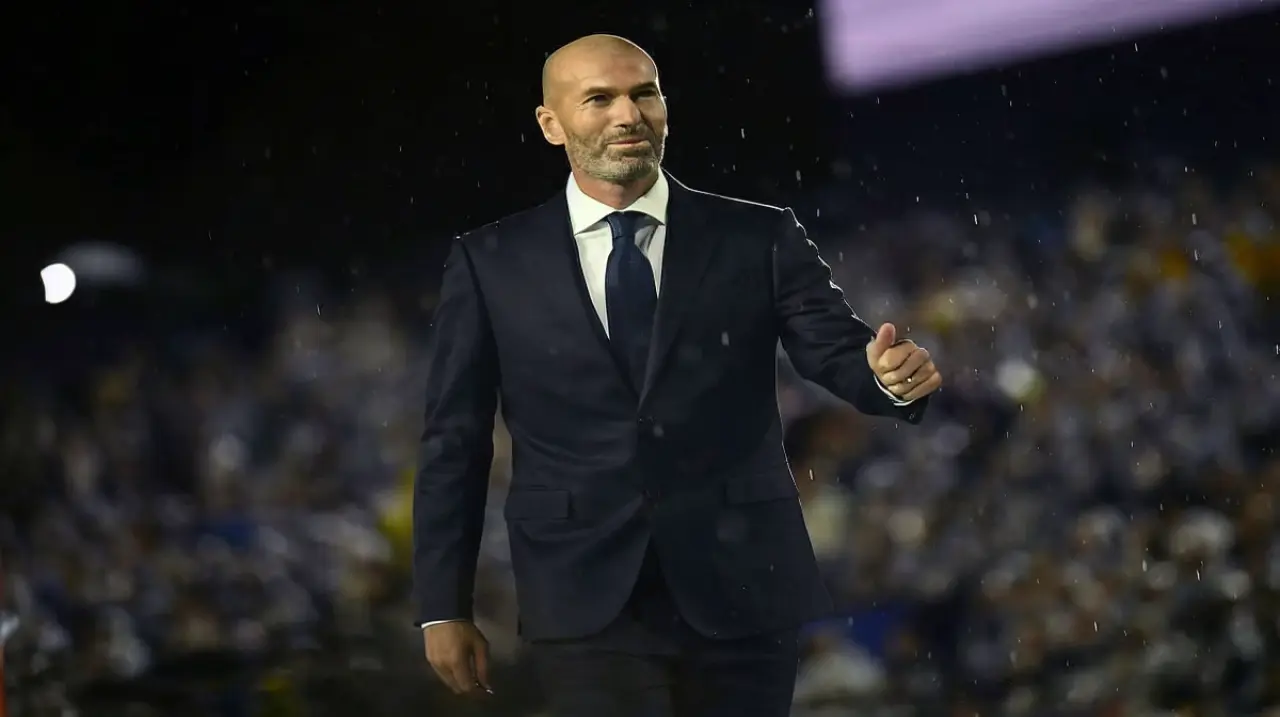 Zinedine Zidane fue presentado como nuevo entrenador de la selección de Francia