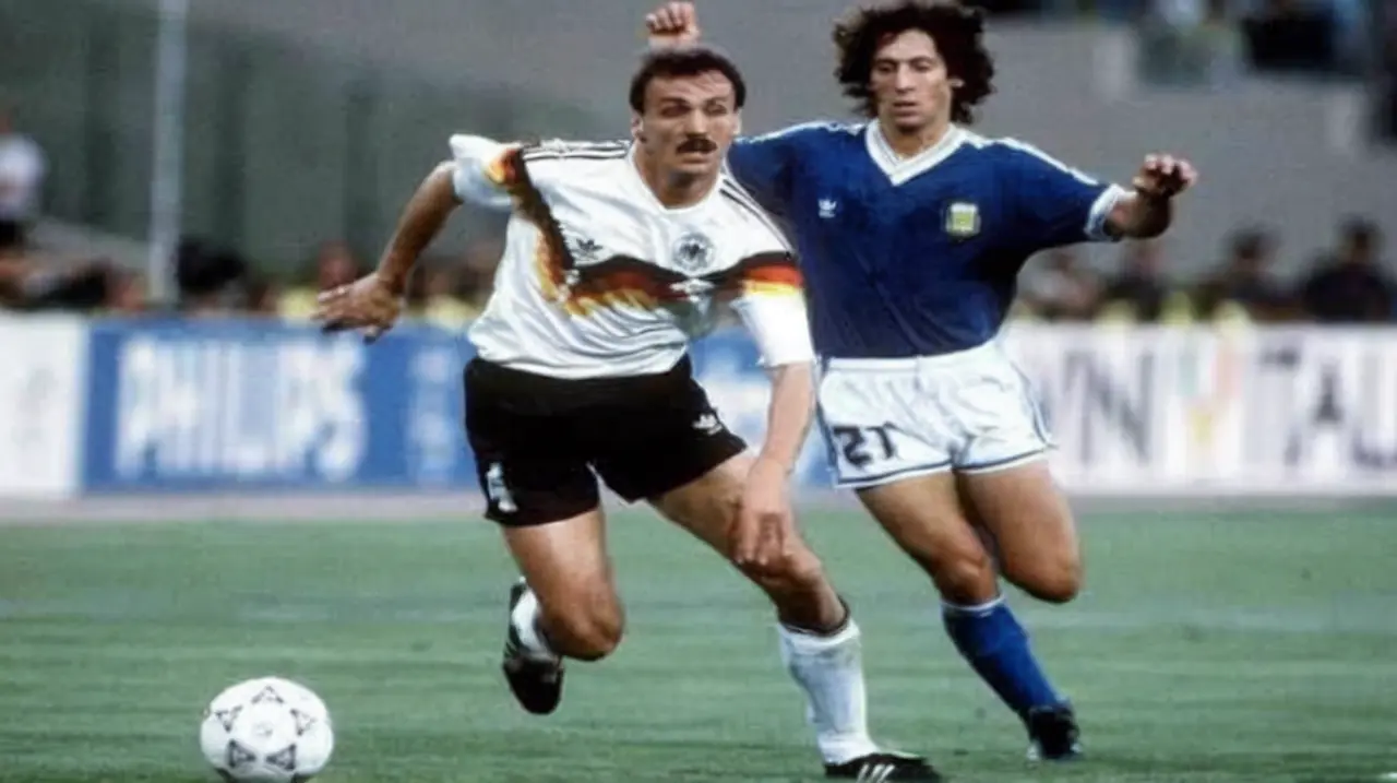 Rudi Völler cuestionó a la Selección argentina y dijo que fue "un mal ejemplo"