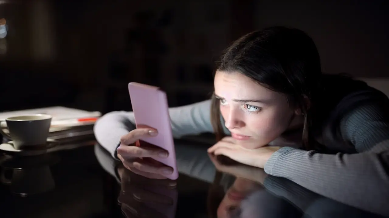 Deepfakes íntimos: una carrera permanente para frenarlos