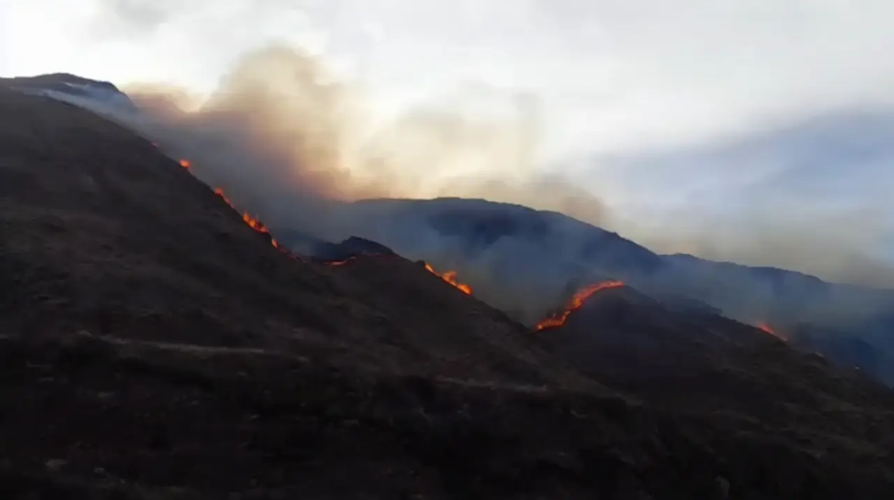 Incendios en La Rioja: continúan los operativos para contener el foco que arrasó más de 900 hectáreas