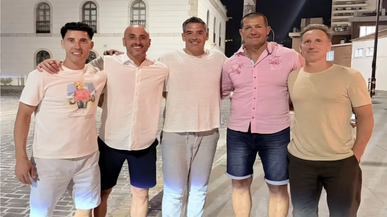 Ginóbili celebró sus 49 con la Generación Dorada y una frase que resumió la noche