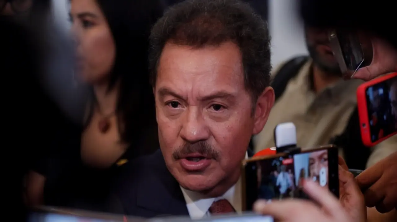 Senado mantiene en funciones a Enrique Inzunza mientras no exista resolución judicial