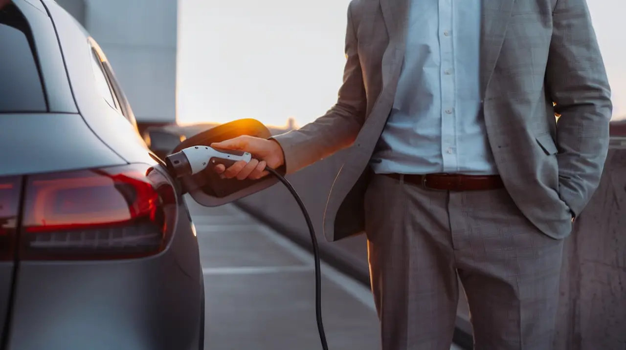 La red de cargadores eléctricos crece en la Argentina, pero sigue siendo limitada