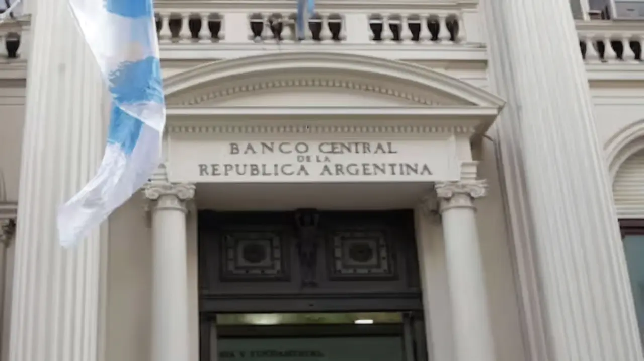 Qué es la Carta Orgánica del BCRA y por qué Milei quiere reformarla
