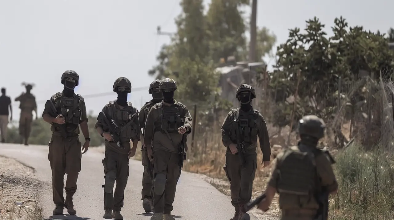 Diez palestinos heridos y siete detenidos en operaciones israelíes en Nablús
