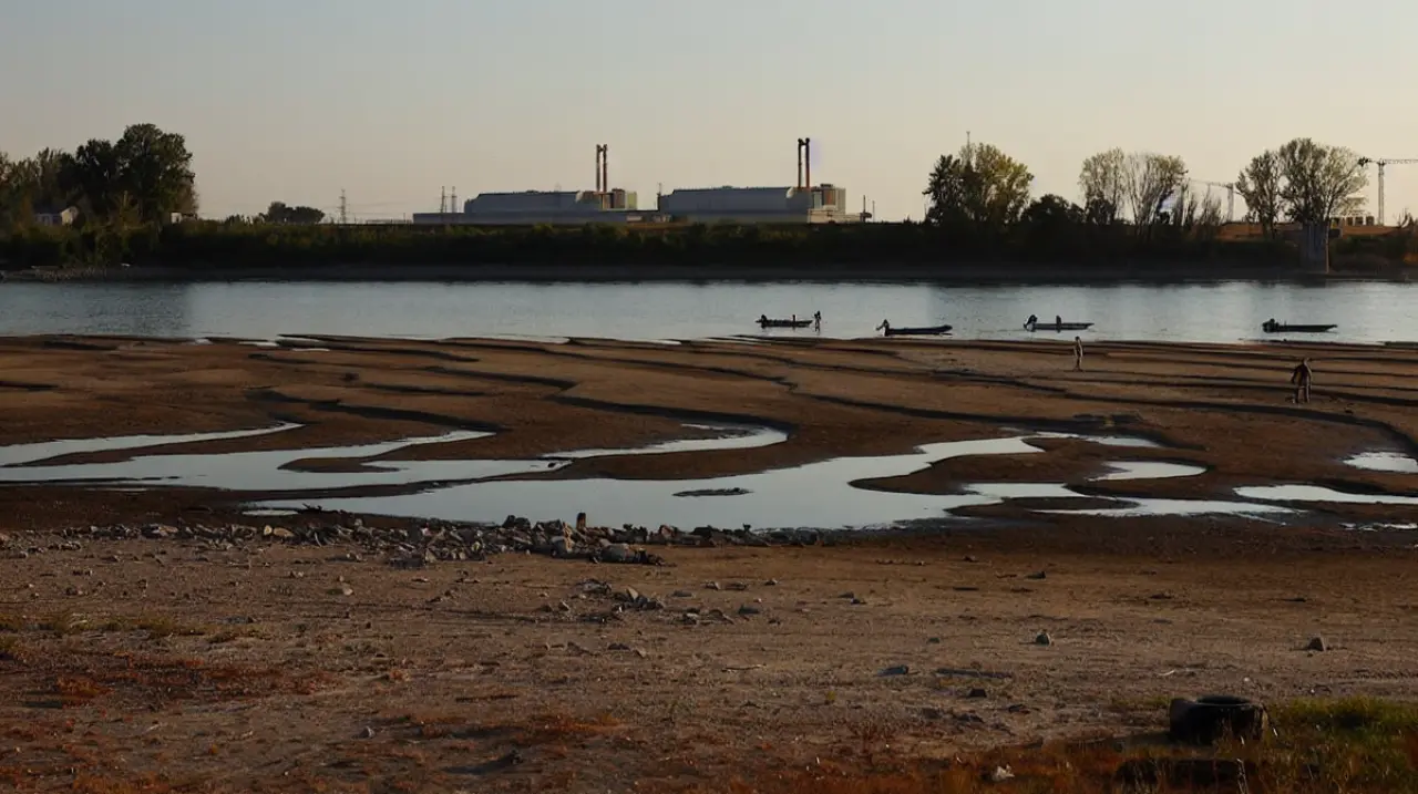Hungría prepara el cierre de su central nuclear por la sequía del Danubio