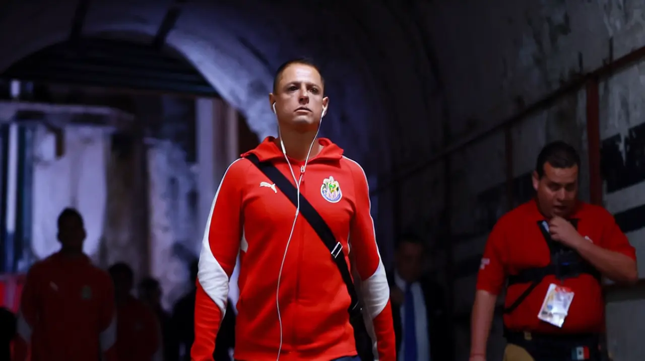 Chicharito aclara su regreso a Chivas y dice que el club no lo cuidó