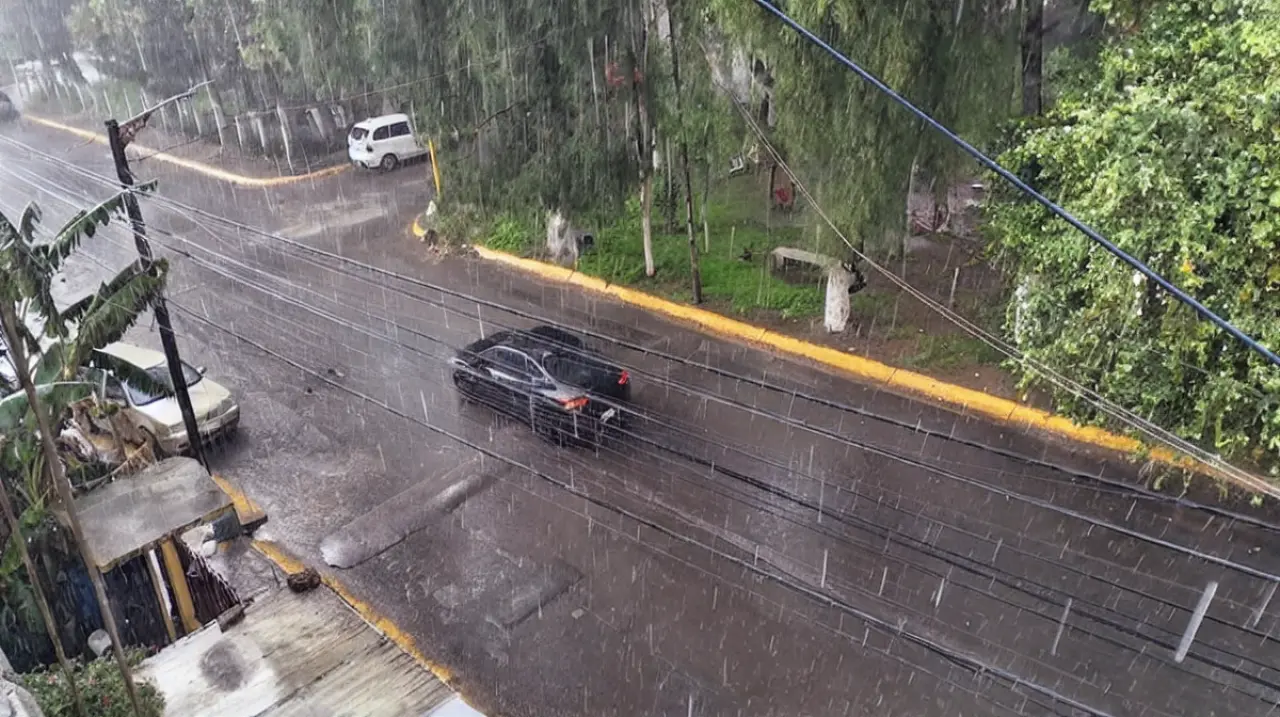 Guerrero, Sonora y Sinaloa enfrentan un sábado de lluvias intensas y calor extremo