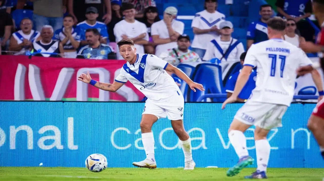 Vélez vuelve a monetizar su cantera con la salida de Florián Monzón