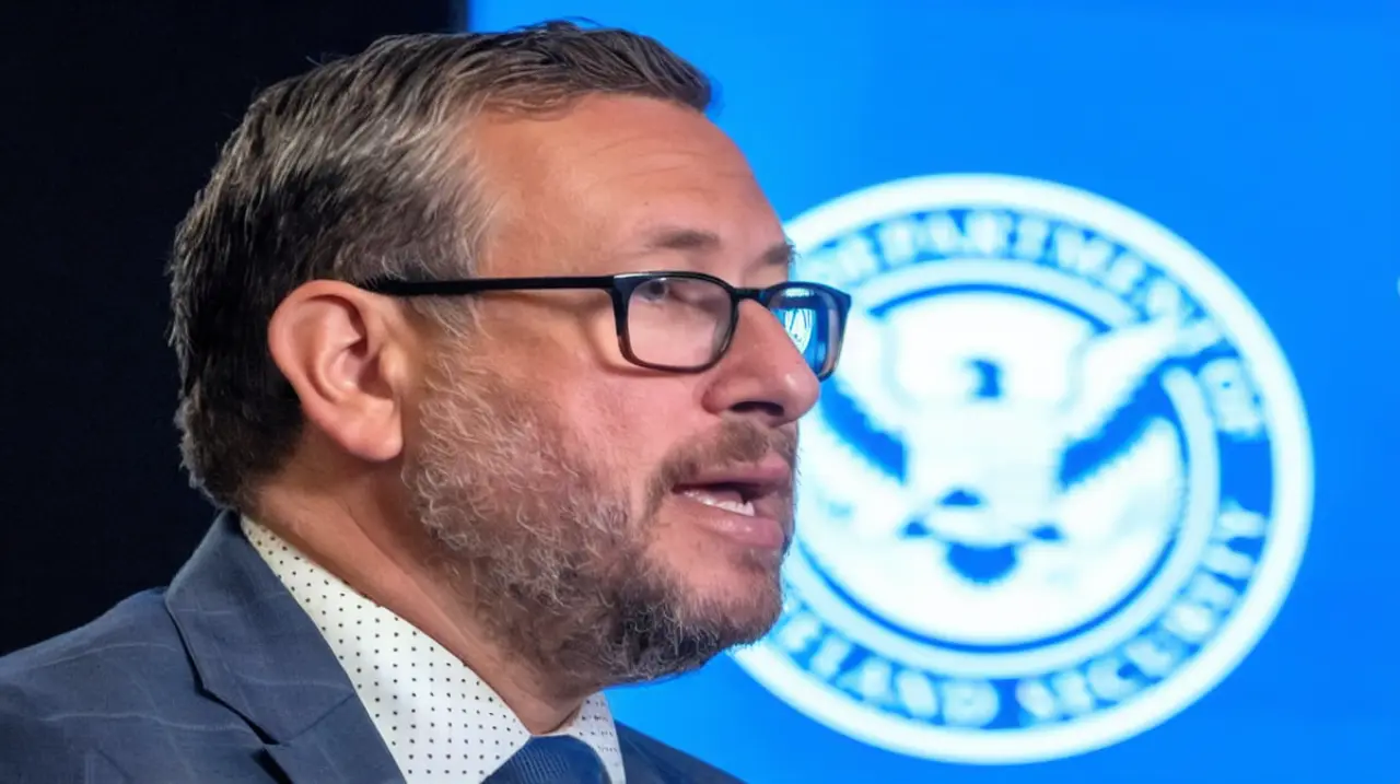 Edlow sostiene que el asilo fue usado para demorar trámites y el Uscis endurece el filtro de casos