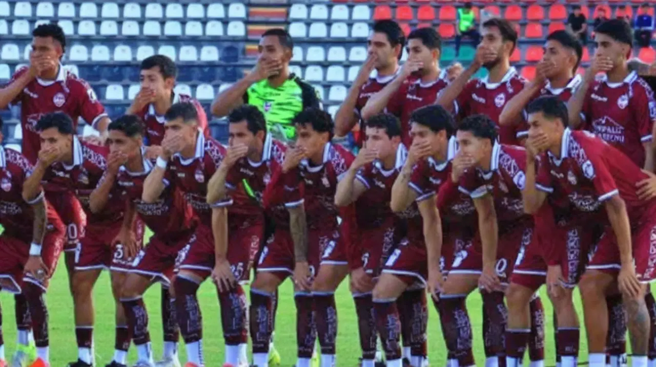 Mineros protesta por el ascenso y vence 3-1 a Coyotes