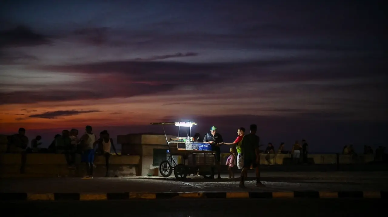 Un fallo en la red dejó sin servicio eléctrico a cinco provincias de Cuba