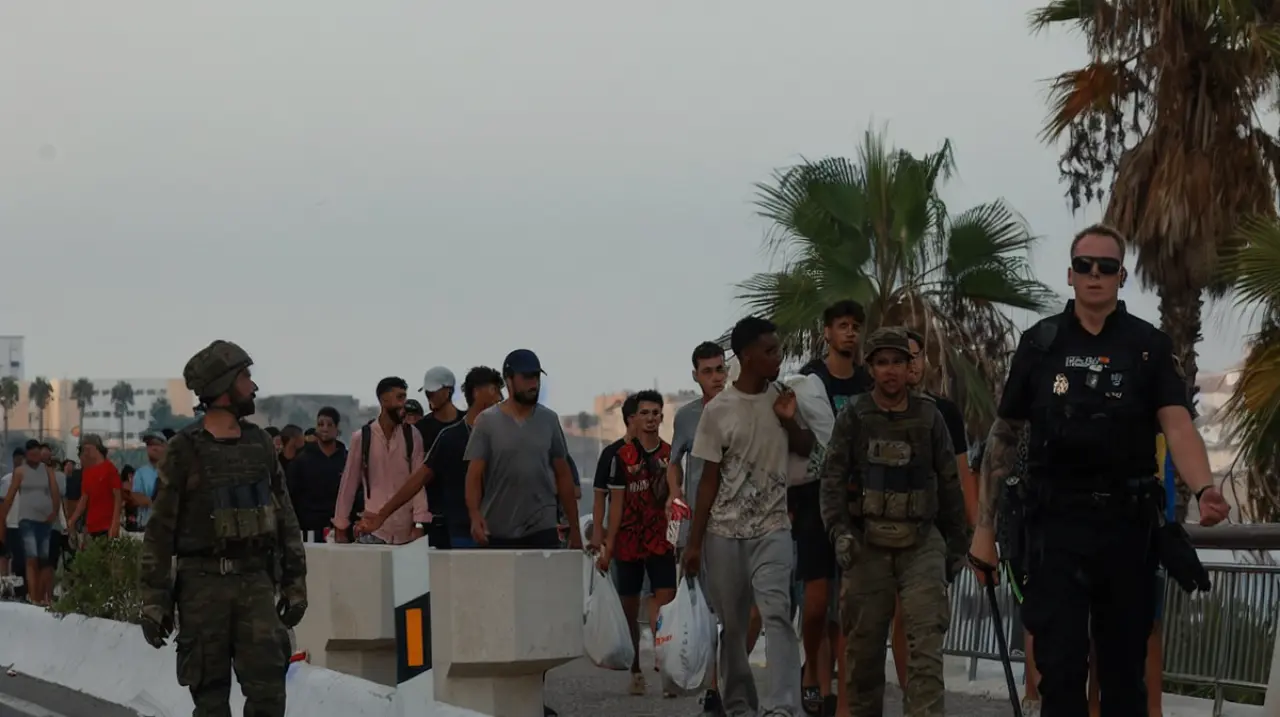 Ceuta recupera la calma mientras continúan los retornos y la UE respalda a España