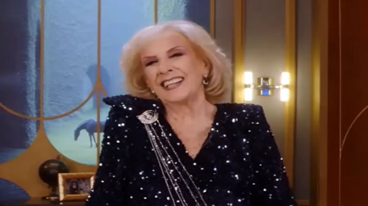 Mirtha Legrand deslumbró con su look y envió un saludo especial a Susana Giménez