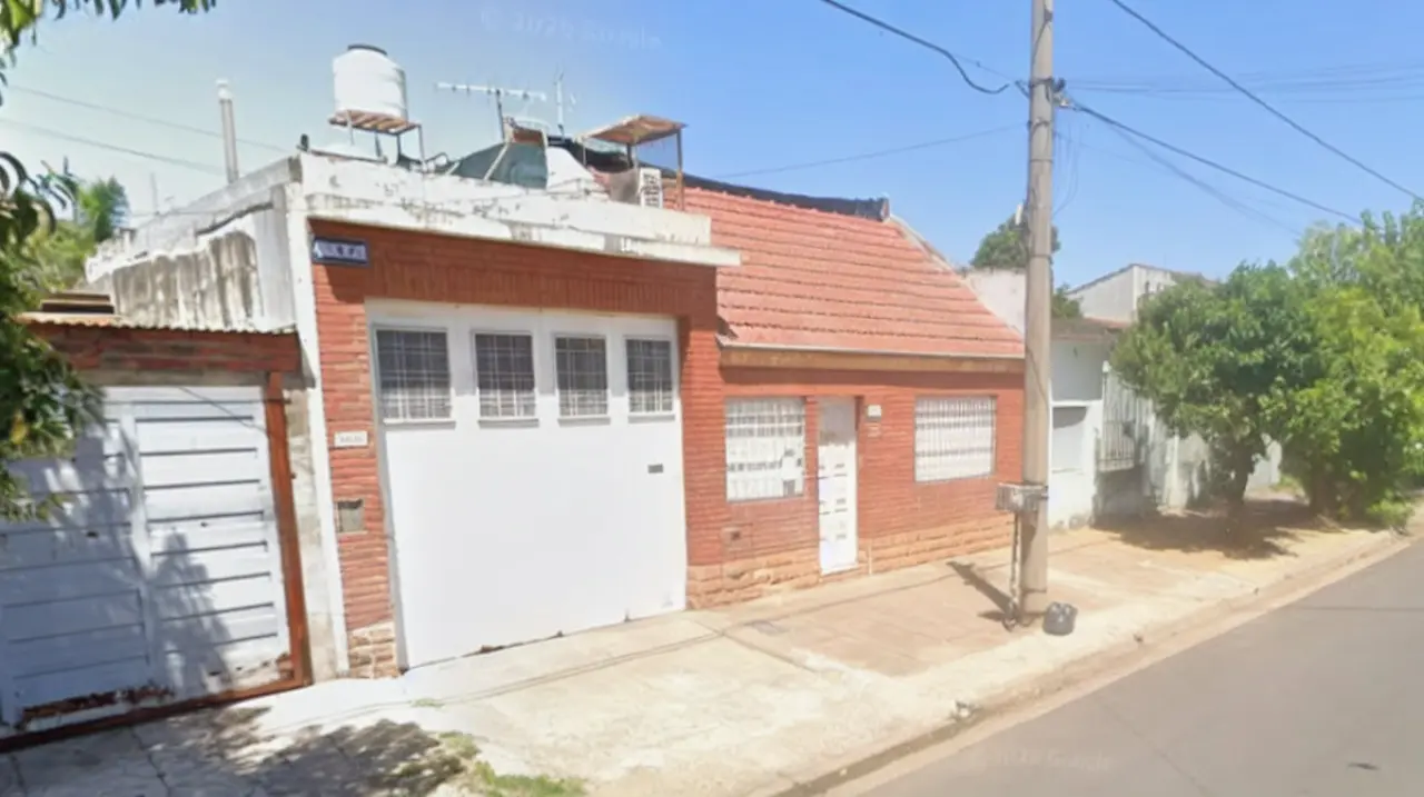 Morón: investigan la muerte de un padre y su hija hallados sin vida en su casa