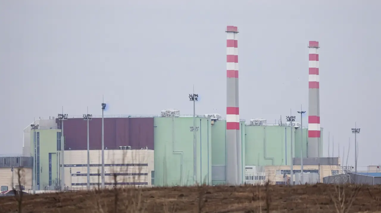 Hungría activa un plan de emergencia tras la paralización de su única central nuclear por el calor