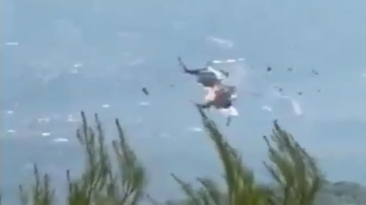 Dos helicópteros chocaron en Grecia durante un operativo contra incendios forestales