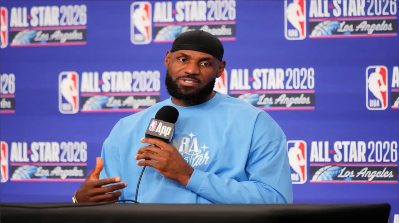 LeBron James evalúa vivir en Nueva York y viajar en helicóptero a Philadelphia