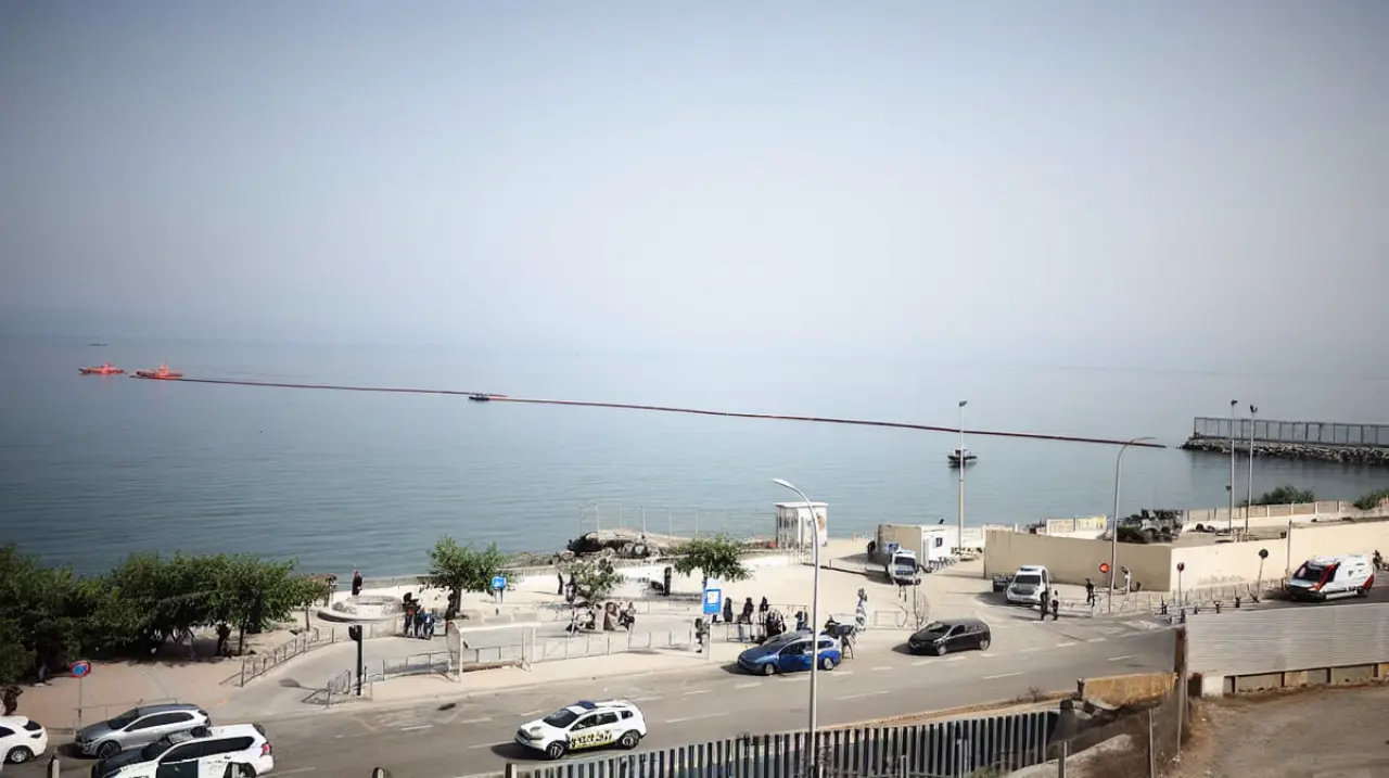 Ceuta refuerza su frontera tras una nueva oleada migratoria y 88 muertos