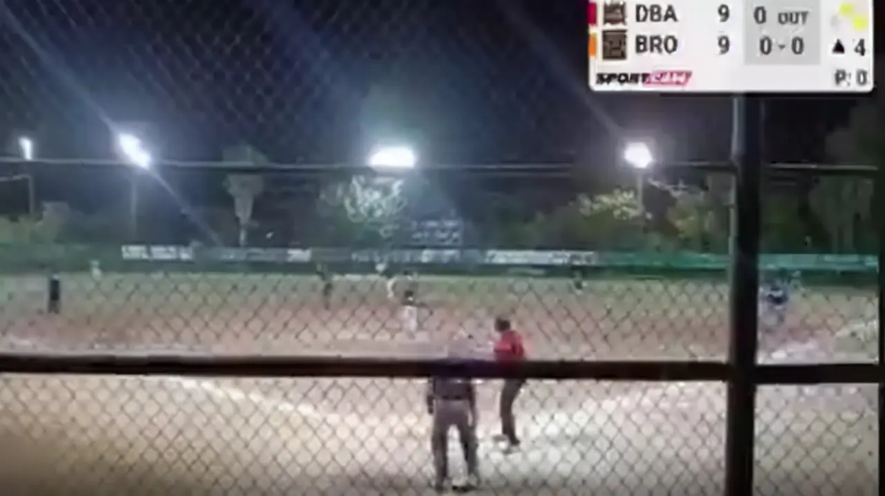 Balacera obliga a suspender un juego de softbol en Nogales; el momento quedó grabado en una transmisión