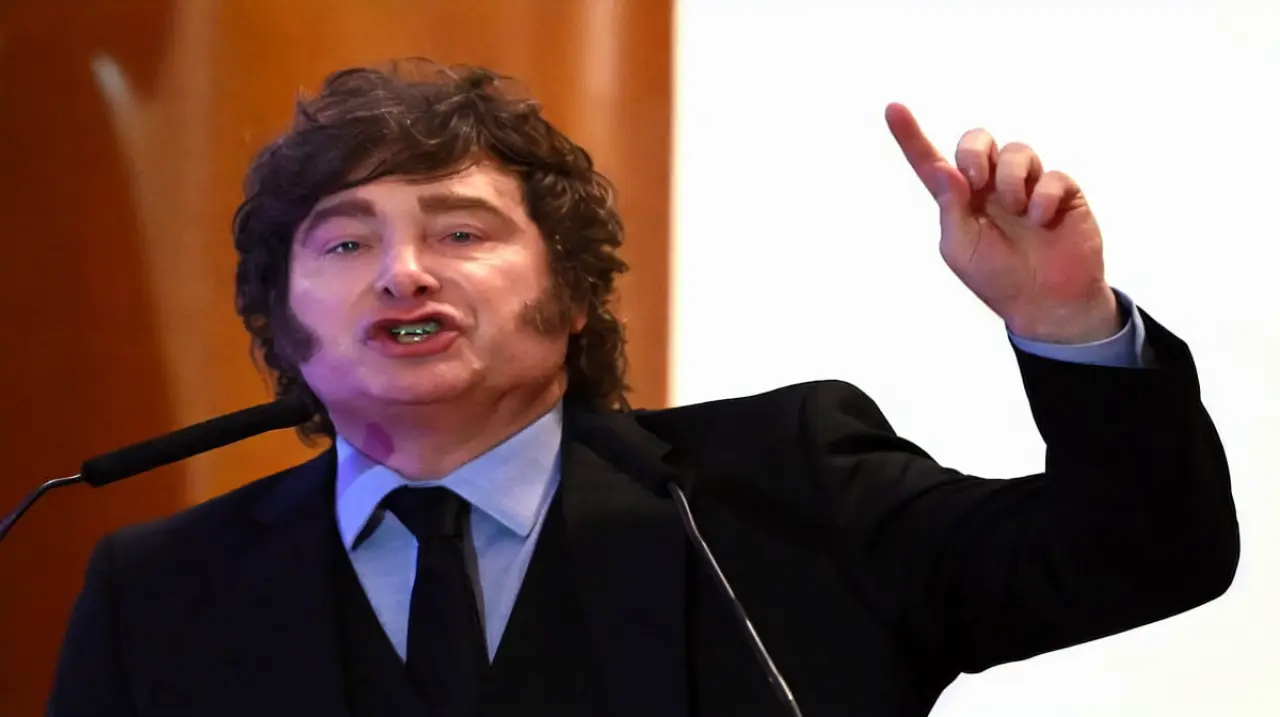 Milei apuntó contra Tapia, Cristina Kirchner, Kicillof y Lula en una entrevista televisiva
