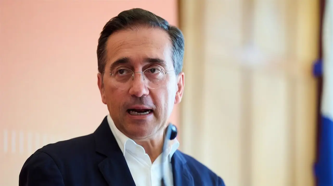 Albares destaca la colaboración de Marruecos para frenar la llegada de personas a Ceuta