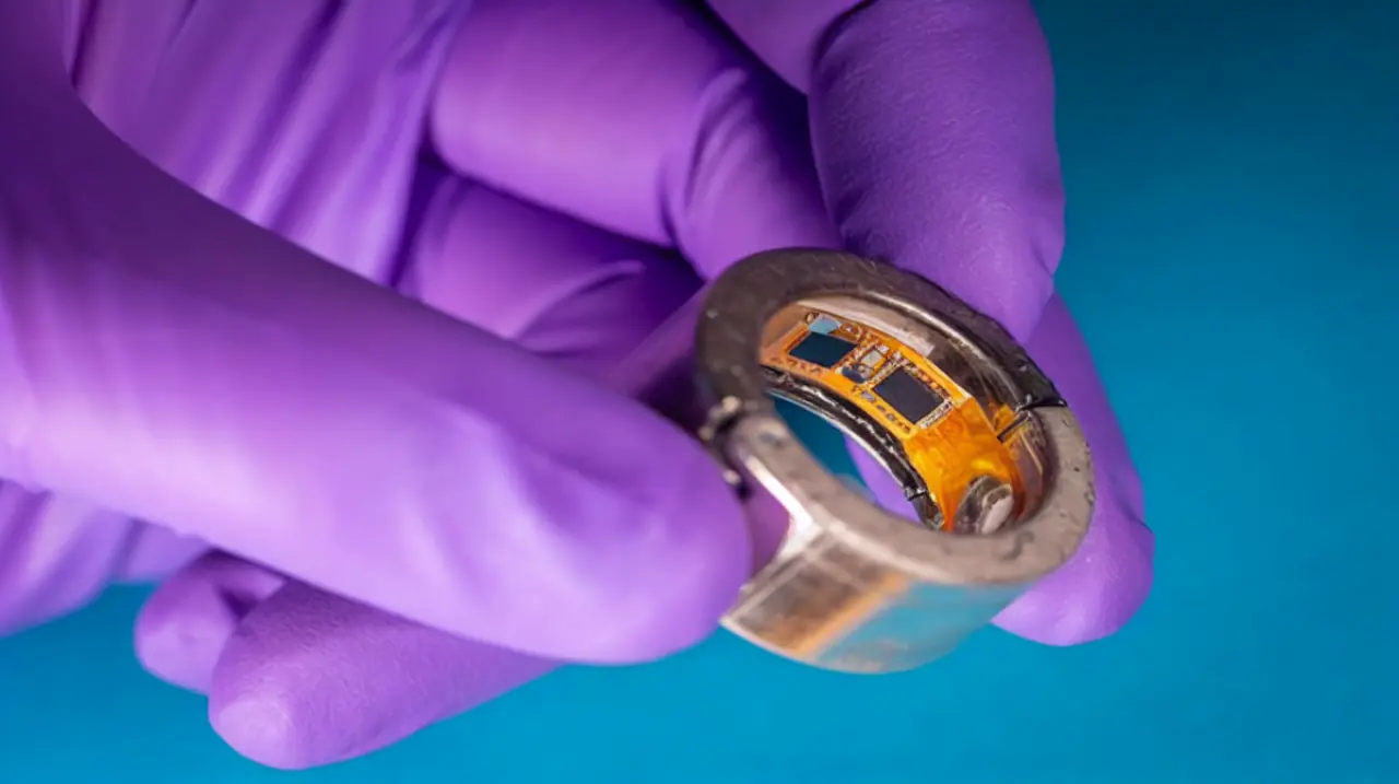Un anillo inteligente promete medir glucosa y cetonas sin pinchazos