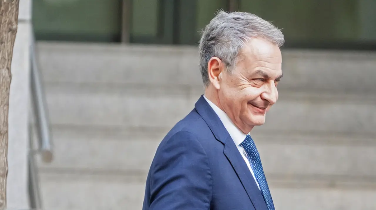Zapatero recurre el auto de Calama sobre sus cuentas y pide acotar la actuación de la UDEF