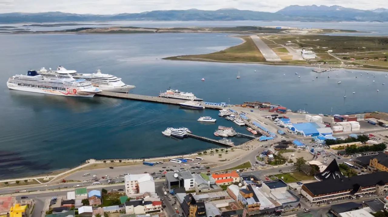 Ushuaia renovará 75 defensas del muelle con una inversión de US$2,5 millones