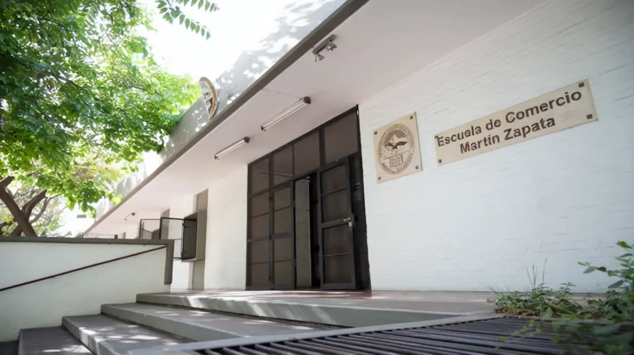 Apartan preventivamente a un vicedirector de Mendoza tras una proyección de imágenes sexuales en clase