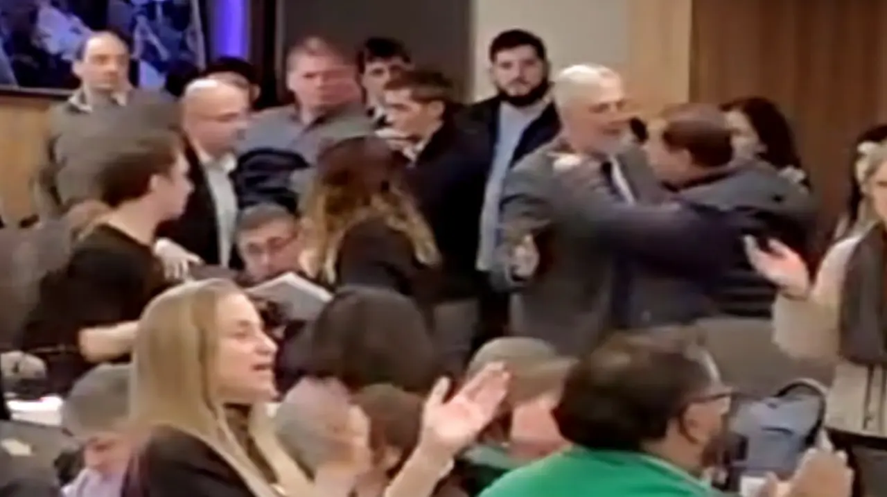 Tensión en Diputados por el cierre del Coro de Niños: un padre increpó a legisladores de LLA
