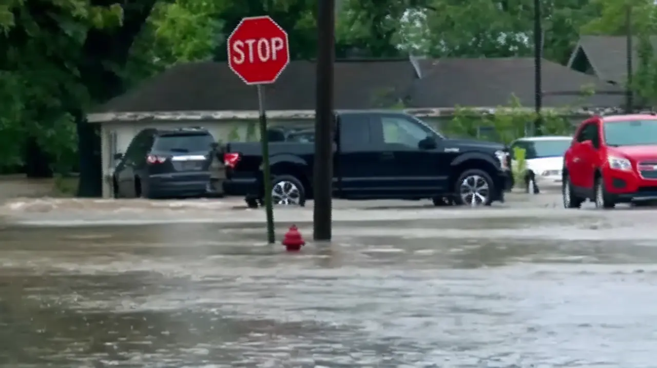 Inundaciones históricas golpean el Medio Oeste de Estados Unidos y fuerzan evacuaciones masivas