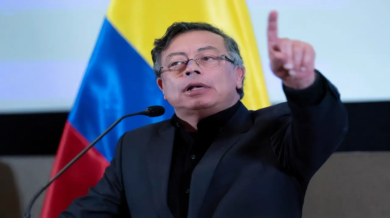La nueva presidencia en Colombia, un sismo y tensiones regionales