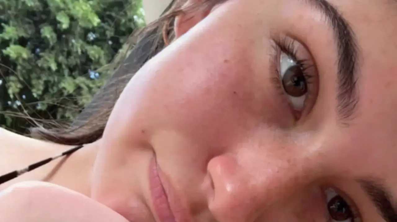 Sunny Sandler, la hija de Adam Sandler que se consolida con 17 años en una comedia dramática de Netflix