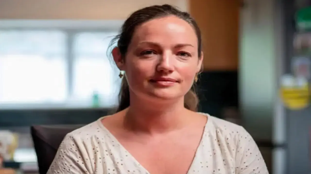 Cat Razzell exige que su padre no salga libre hasta revelar dónde está el cuerpo de su madre
