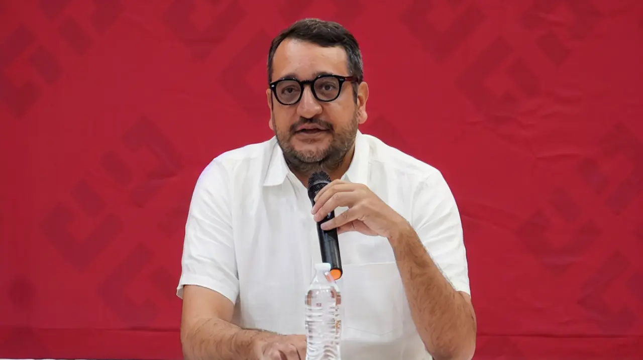 Landau responde con ironía tras el reclamo de Andy López Beltrán por su visa