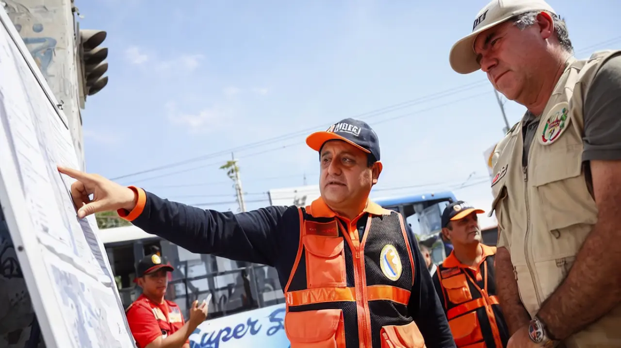 Belaunde encabezó simulacro en Piura y enfrenta una moción de interpelación en el Congreso