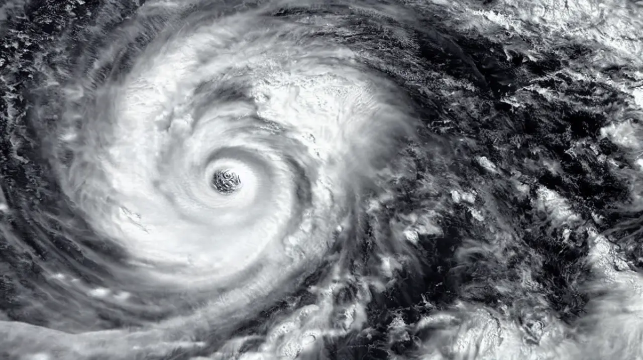 Lala se fortalece y Hawai se prepara para un posible impacto histórico en Big Island