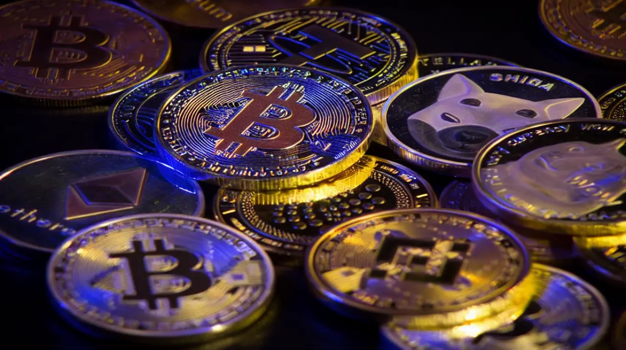 Criptomonedas hoy: bitcoin se mantiene sobre los US$63.000 y el mercado opera con leve avance