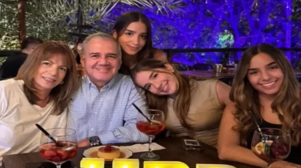 La única trilliza sobreviviente del terremoto en Colombia enfrenta una nueva vida tras perder a su familia