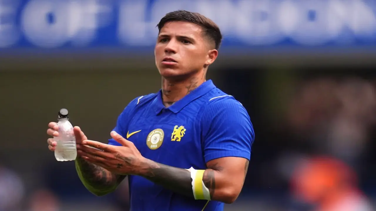 Enzo Fernández recibió silbidos en su regreso al Chelsea
