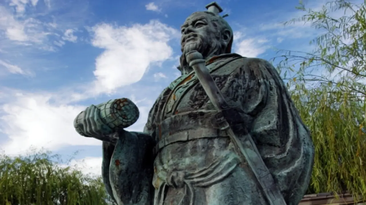 Sun Tzu y la estrategia de parecer débil cuando se es fuerte