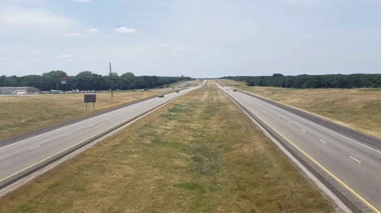 Texas avanza con el estudio de la I-14 y crece la preocupación por el impacto sobre viviendas y tierras
